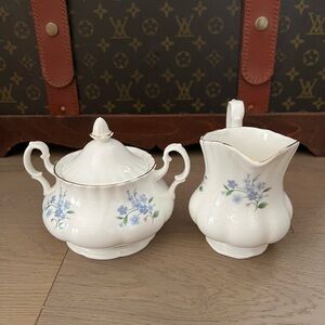 Royal Osborne “Forget Me Not” Sugar & Creamer Set – Vintage Floral Bone China
